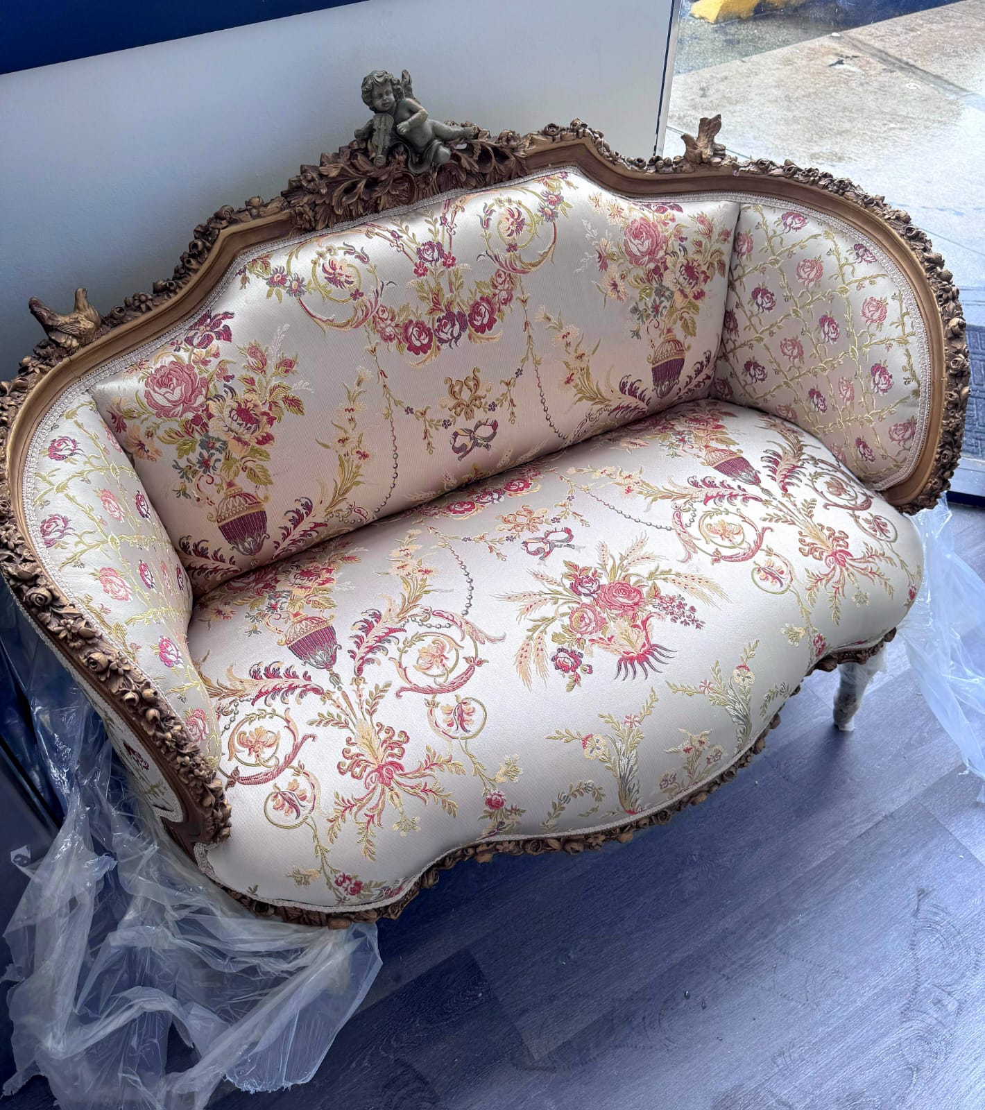 French Baroque Style Beige  Sofa – Gold Leaf Details & Damask Upholstery