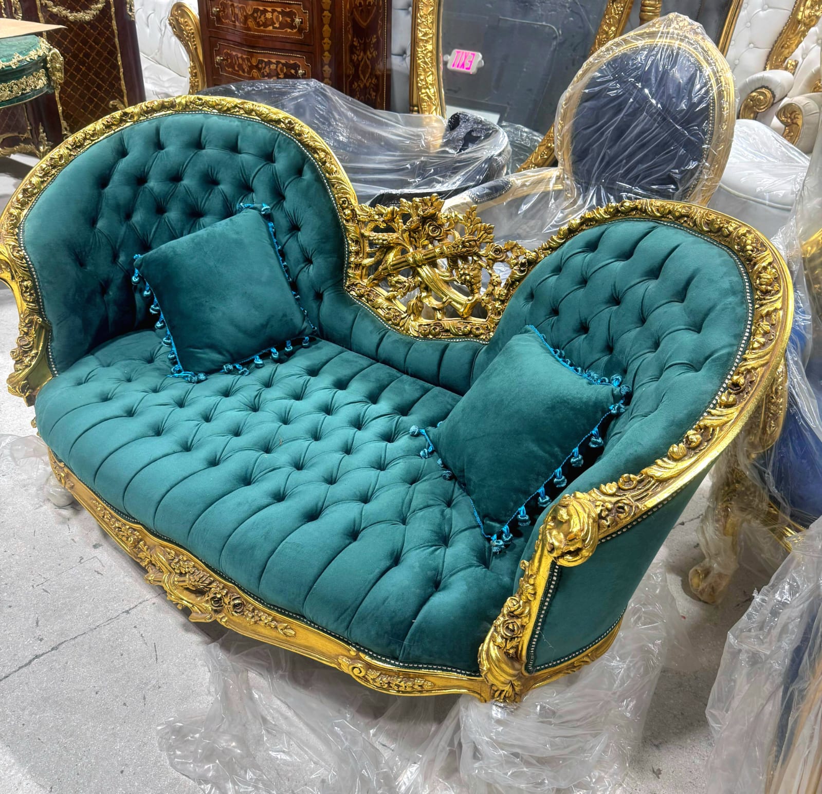 French Baroque Style Settee – Green Forest Velvet Tufted Sofa with Gold Leaf Frame