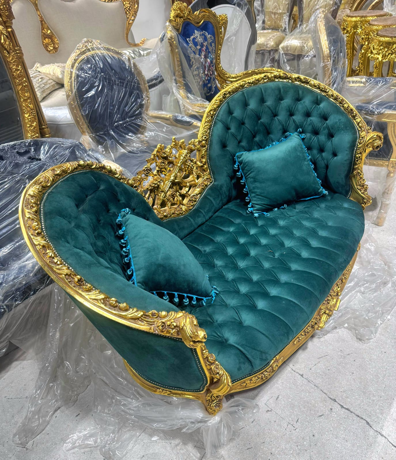 French Baroque Style Settee – Green Forest Velvet Tufted Sofa with Gold Leaf Frame