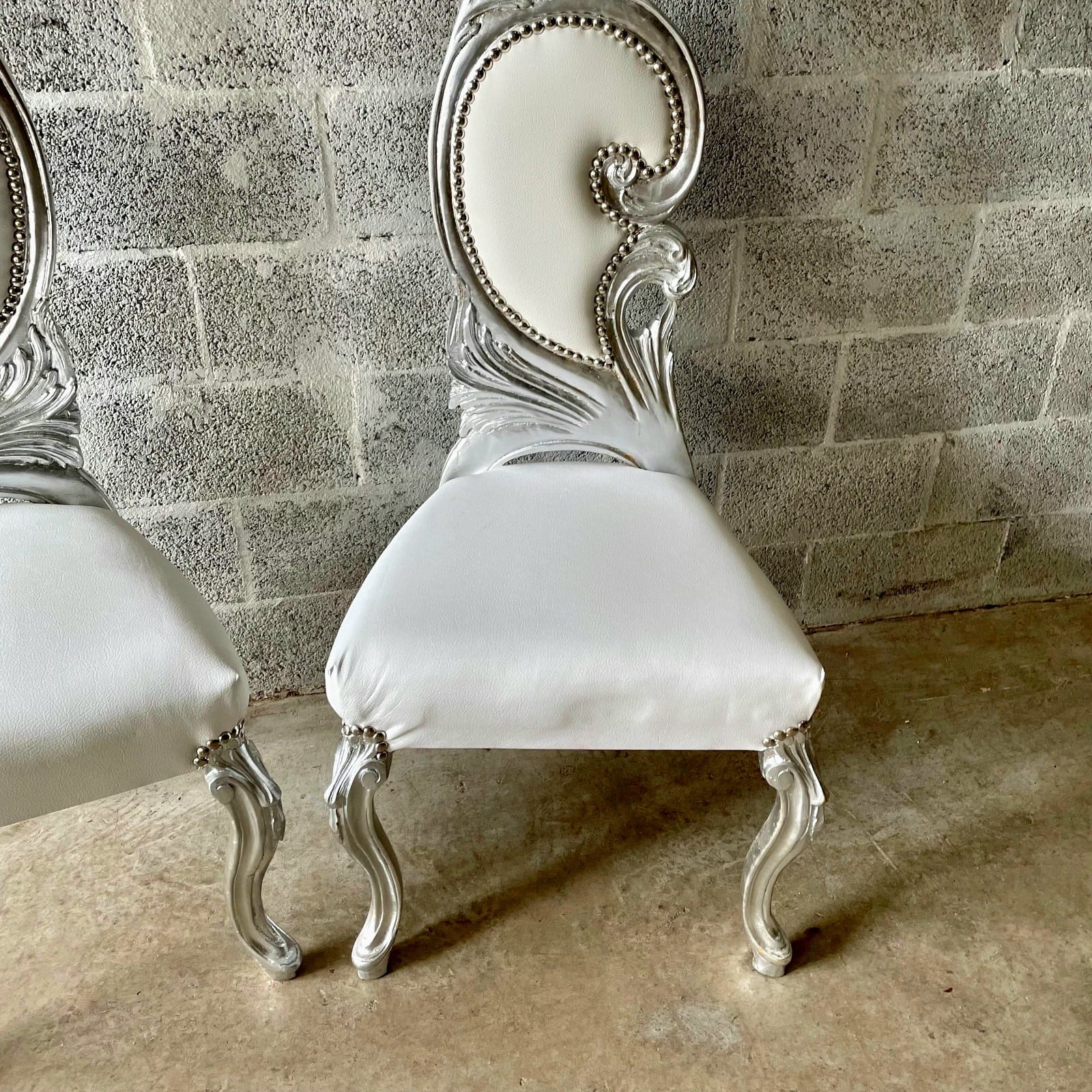 French Style Art Chair – White Leather Upholstery with Silver Leaf Detailing