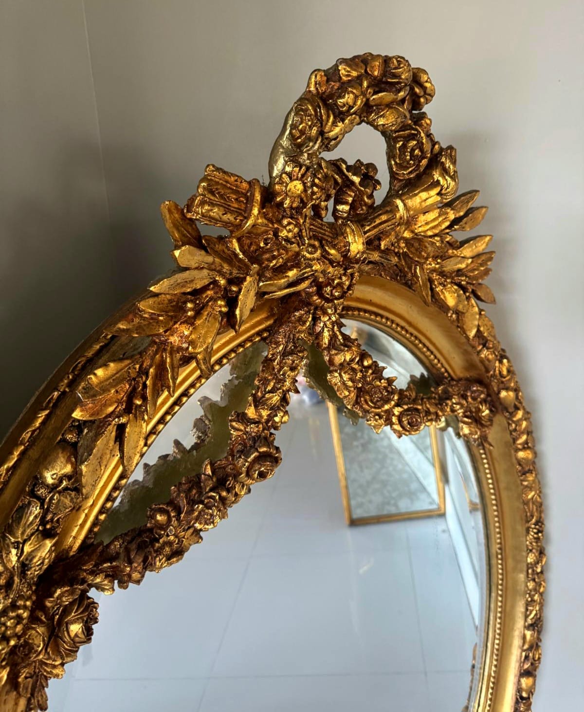 Italian Oval Wall Mirror – Gold Leaf Frame with Flowers