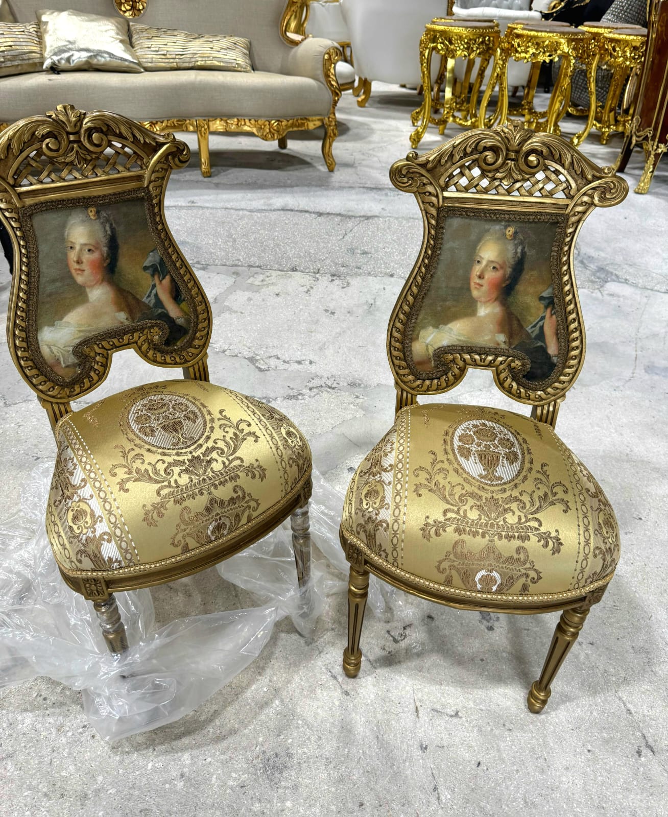 French Rococo Gold Throne Chair with Lady Portrait – Luxurious Baroque Statement Piece