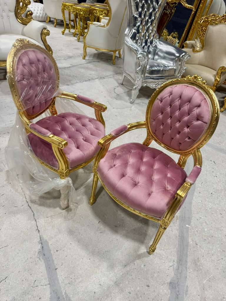 French Rococo Baroque Pink Velvet Chair with Gold Leaf Details French Rococo Pink Velvet Accent Chair – Tufted Seat & Back, Handcrafted Gold Leaf Baroque Luxury Seating