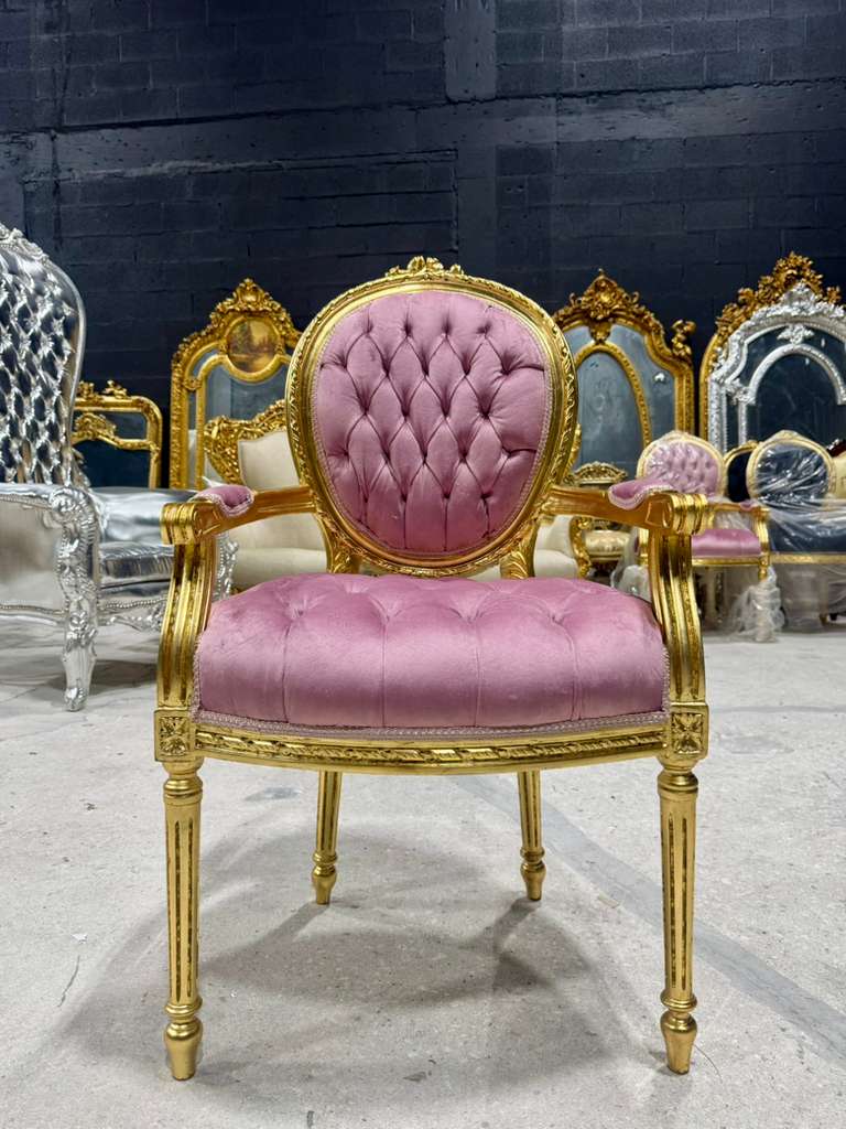 French Rococo Baroque Pink Velvet Chair with Gold Leaf Details French Rococo Pink Velvet Accent Chair – Tufted Seat & Back, Handcrafted Gold Leaf Baroque Luxury Seating
