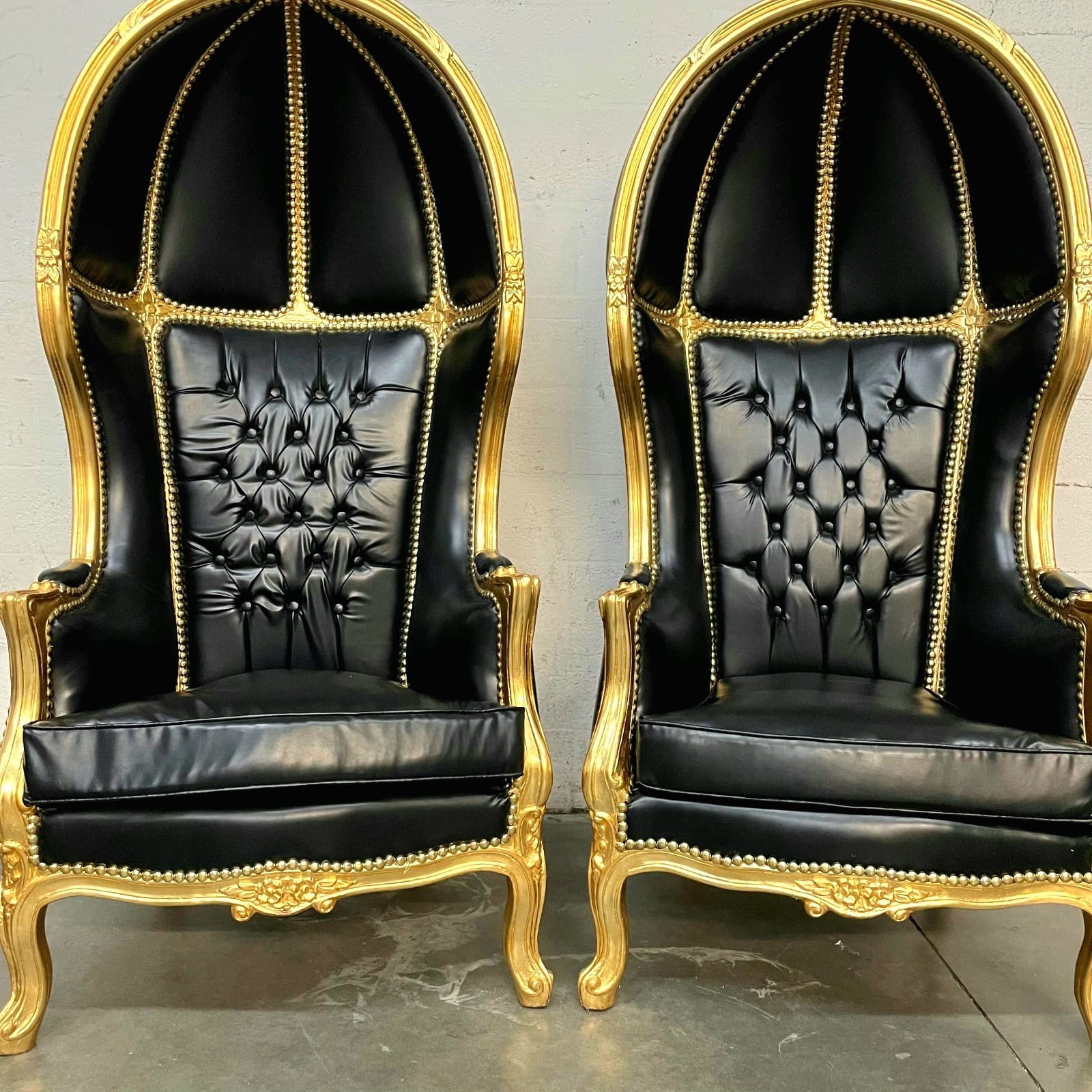 Balloon Chair French Style Black Leather High-Back Canopy Lacquer Chair