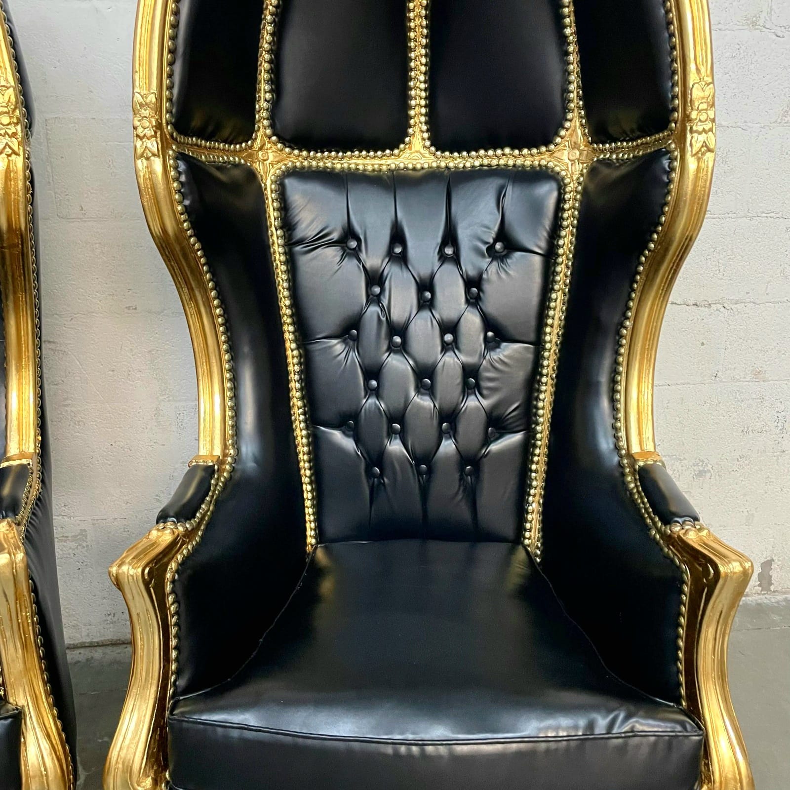 Balloon Chair French Style Black Leather High-Back Canopy Lacquer Chair