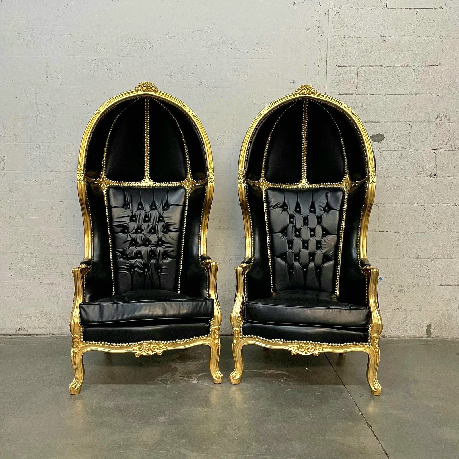 Balloon Chair French Style Black Leather High-Back Canopy Lacquer Chair