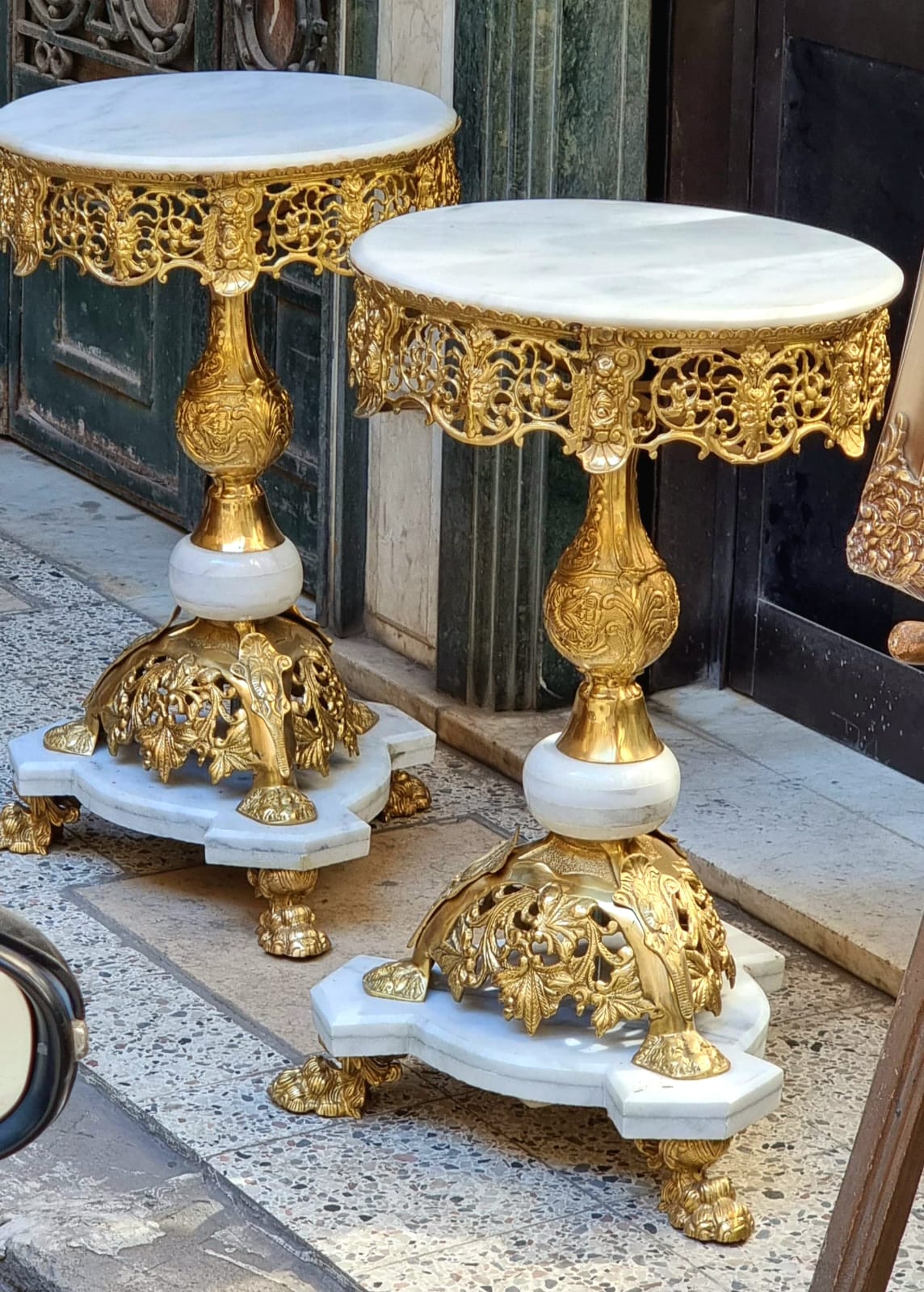French White Marble Side Table – Gold Leaf & Bronze Details, Rococo Accent Table