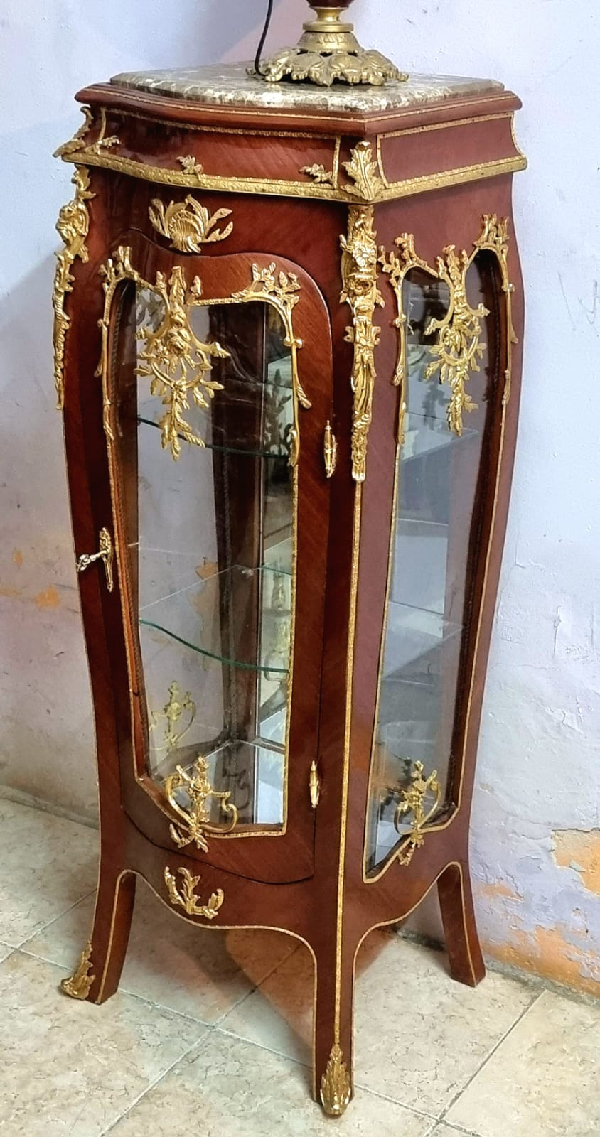 French Style Small Display Cabinet – Marble Top Vitrine with Glass Doors & Gold Leaf Details