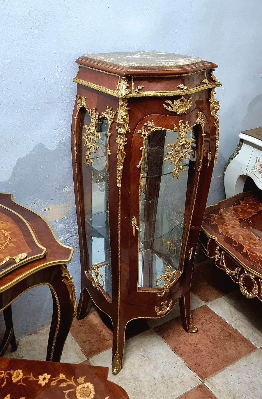 French Style Small Display Cabinet – Marble Top Vitrine with Glass Doors & Gold Leaf Details