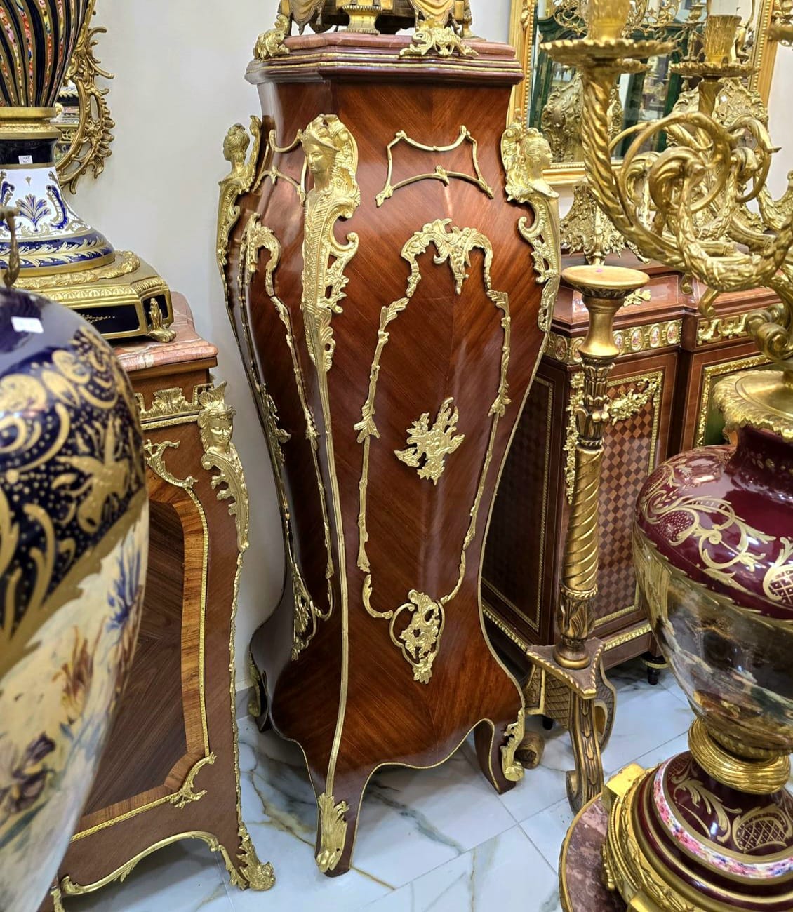 Rococo Style Pedestal Column – Multicolor Marble Top with Bronze & Gold Leaf Details