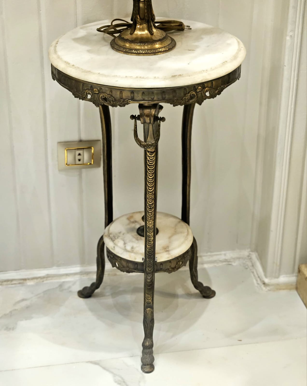 French Rococo Marble Side Table with Gold Leaf Details & Bronze Accents – Three-Leg Accent Table