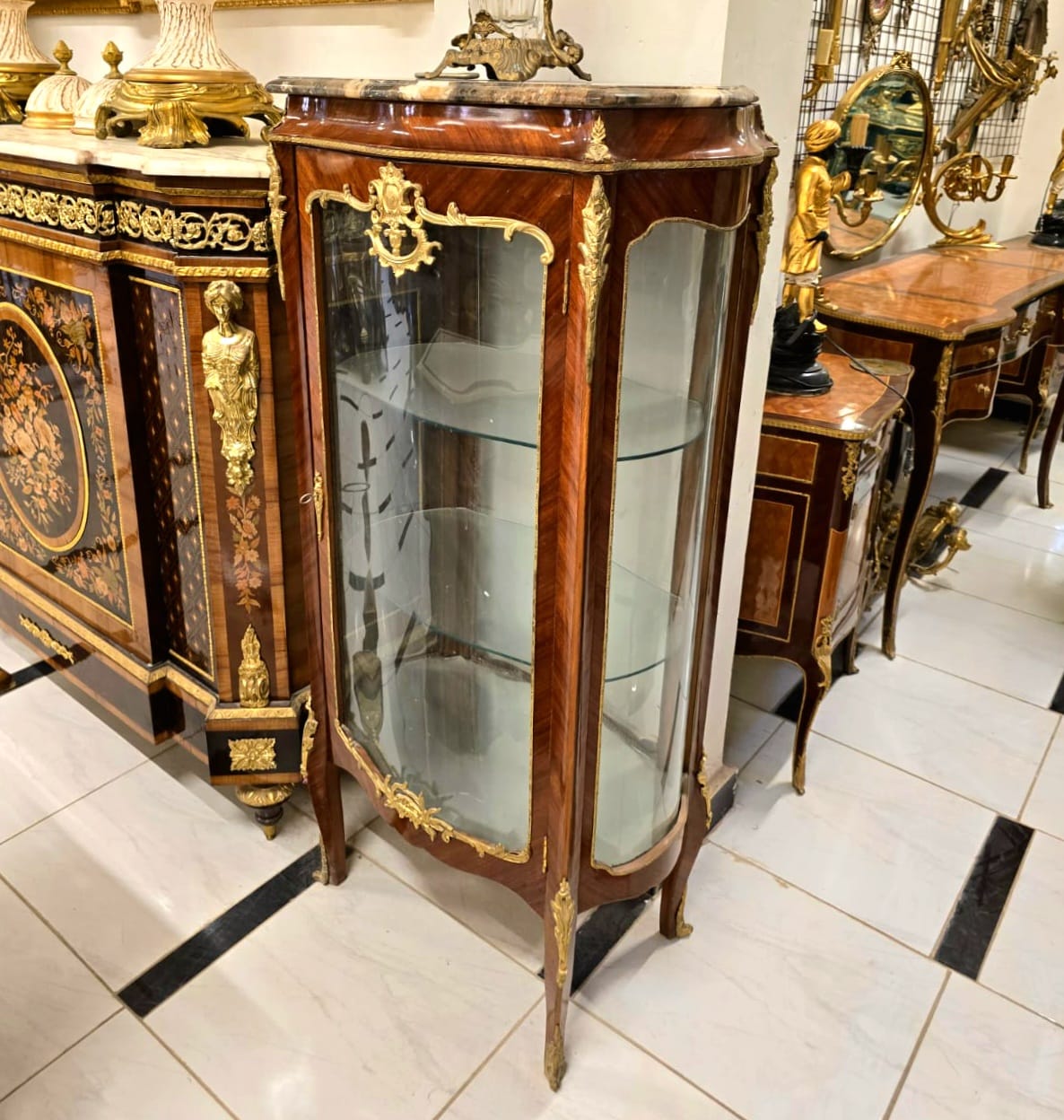French Louis XV Display Curio Cabinet with Glass Shelves, Gold Leaf & Bronze Ormolu