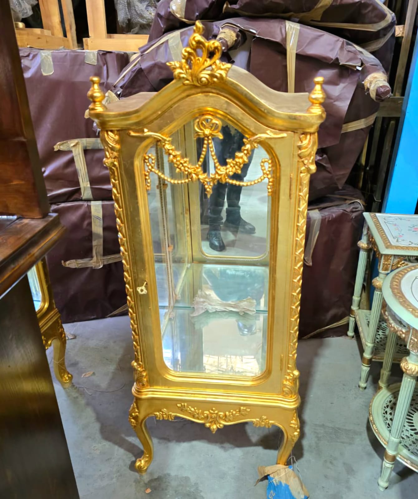French Rococo Curio Display Cabinet with Mirrored Interior & Gold Leaf Finish