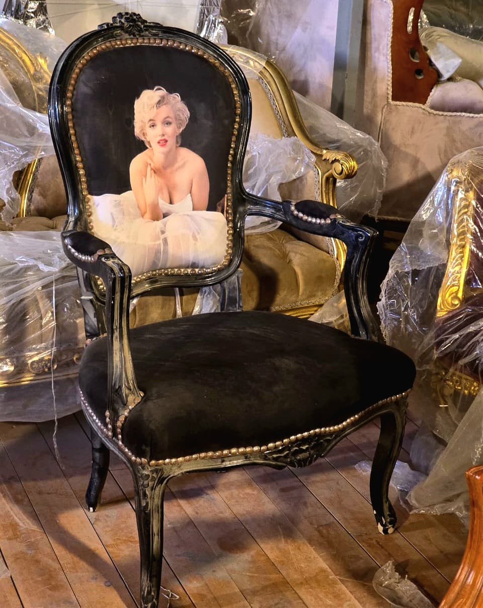 Black French Louis XV Accent Chair with Marilyn Monroe Portrait, Black Velvet Upholstery & Hand-Carved Vintage Frame