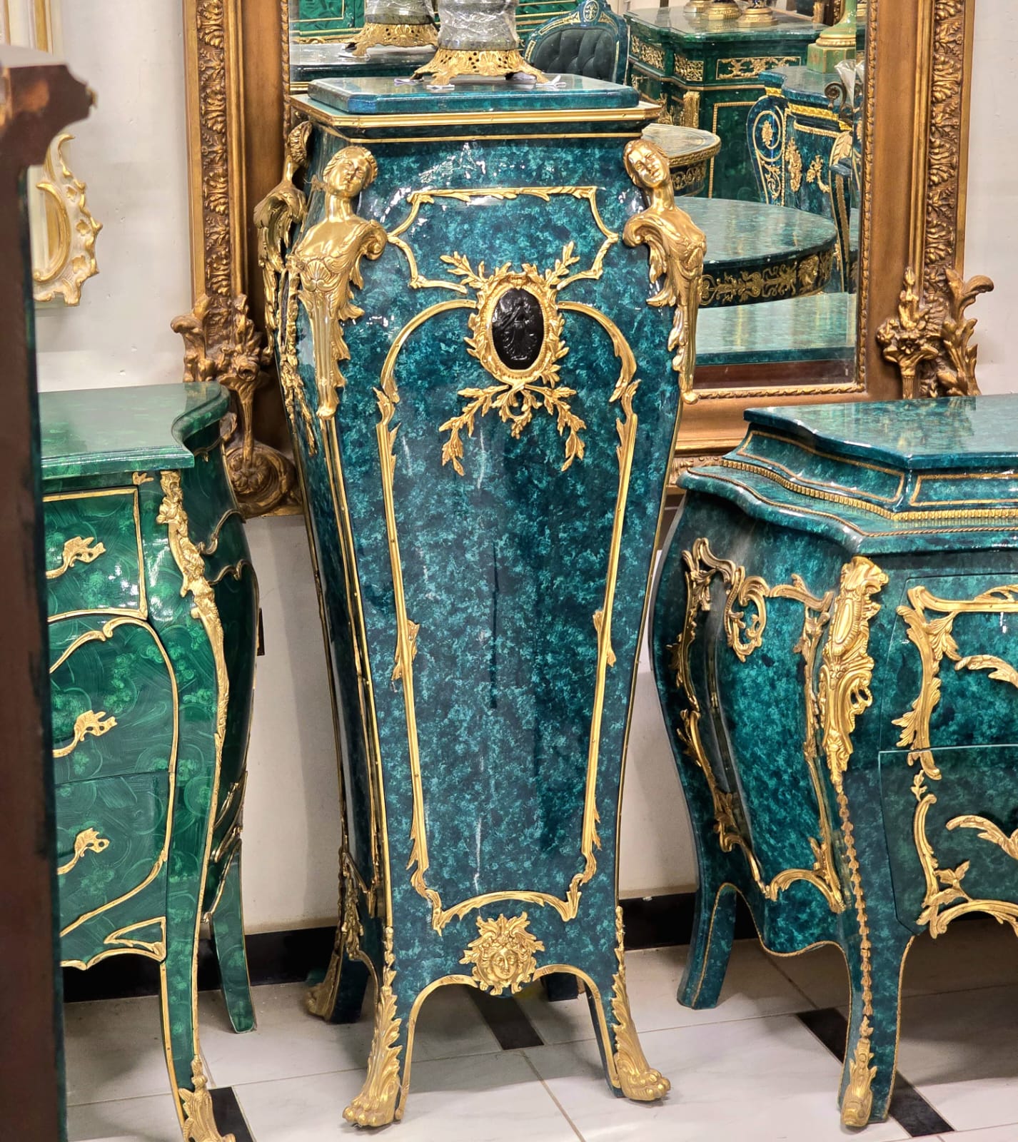 French Louis XV Emerald Green Pedestal with Gilded Bronze Mounts & Hand-Applied Gold Leaf