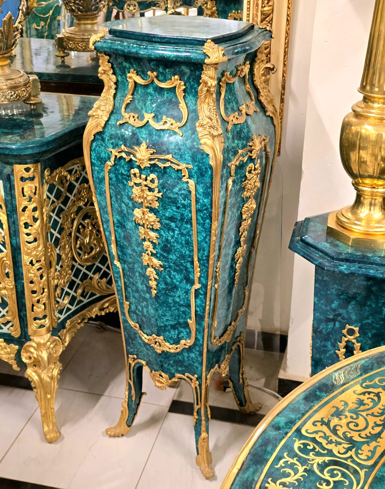 Elegant Louis XV Pedestal Stand in Bottle Green with Bronze Ormolu & Gilded Details
