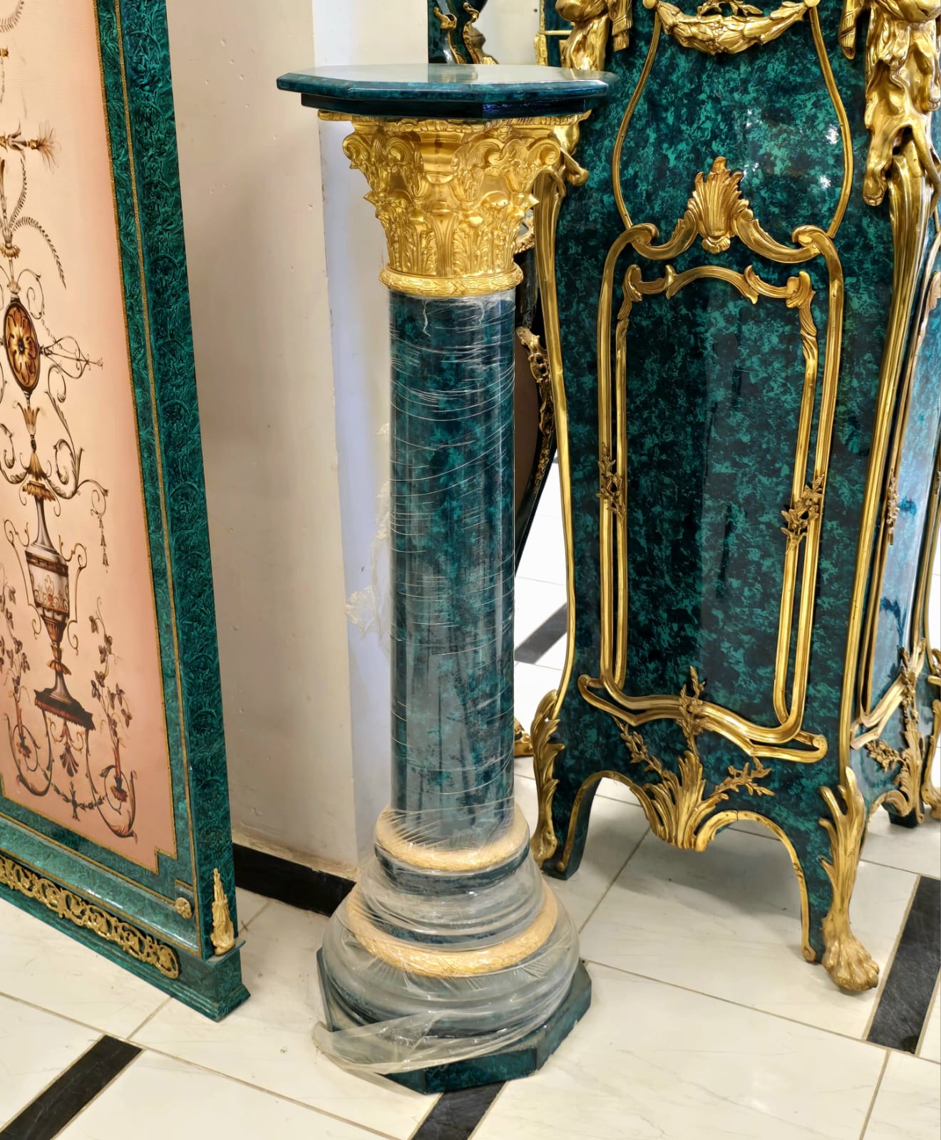 Victorian Style Display Pedestal with Emerald Finish & Gilded Ornamentation