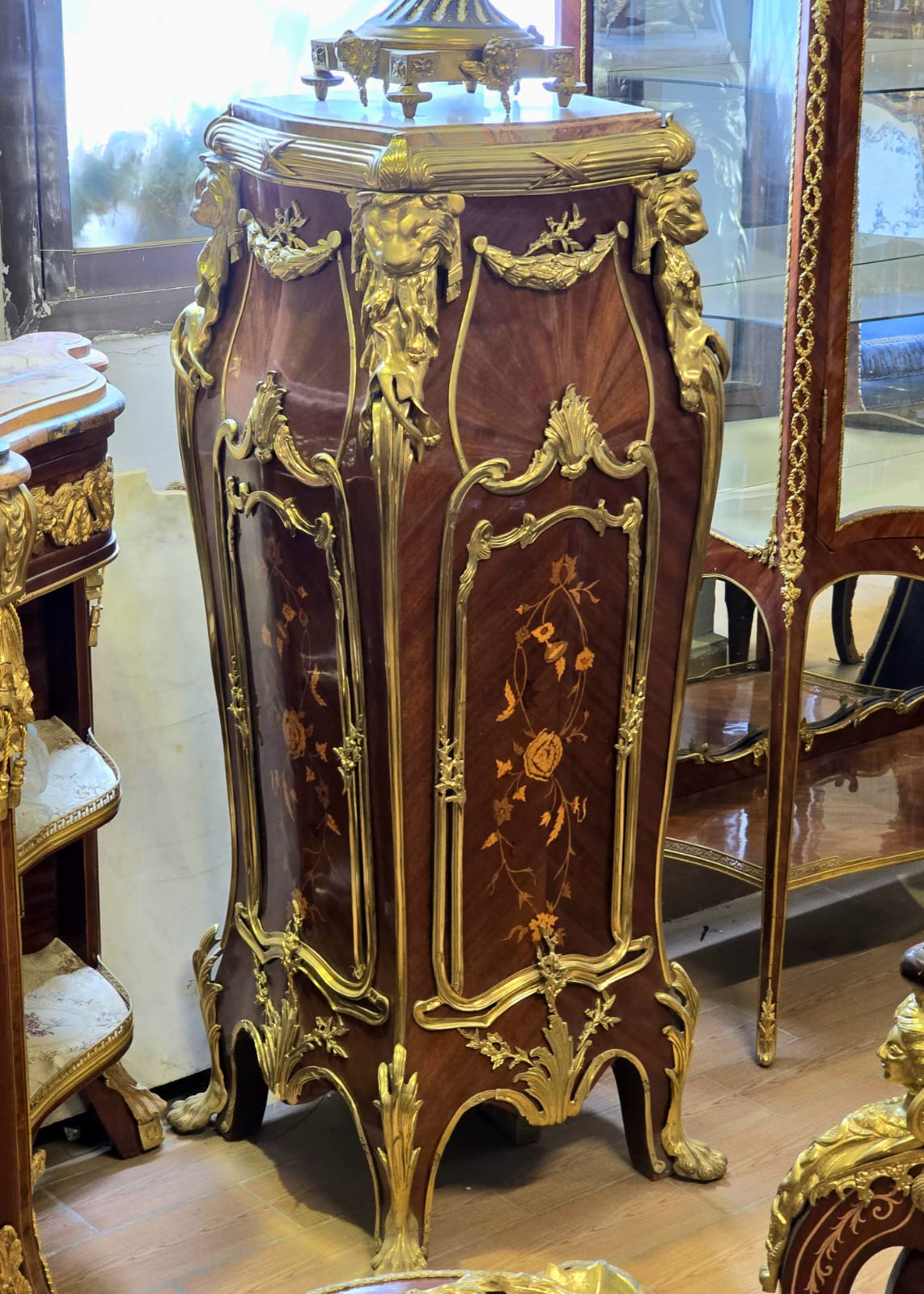 Grand Rococo Pedestal Column – Multicolor Marble Top with Gilded Bronze Details