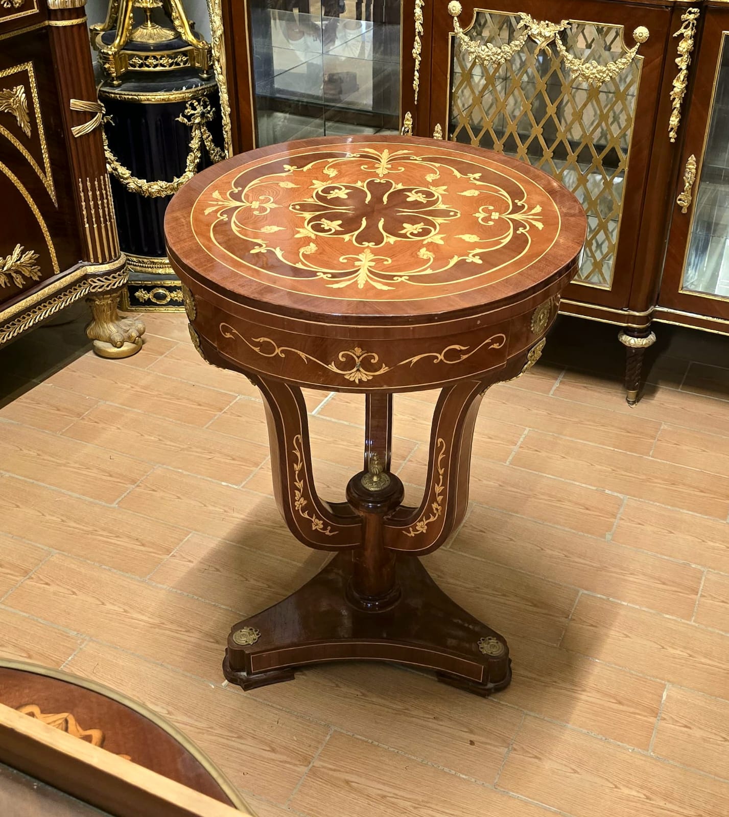 Regal French Empire Round Table with Intricate Marquetry Inlay & Pedestal Base