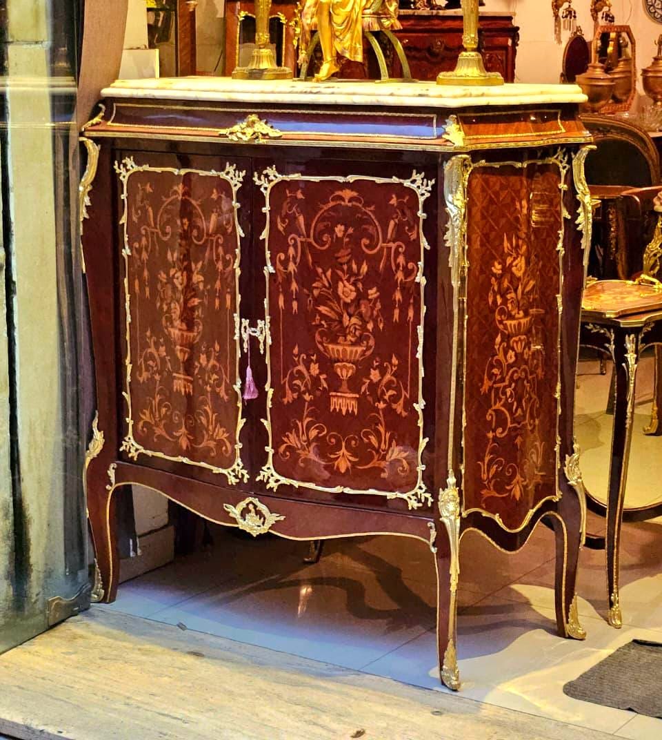 French Louis XV Cabinet – Floral Marquetry with Marble Top & Hand-Applied Gold Leaf Details