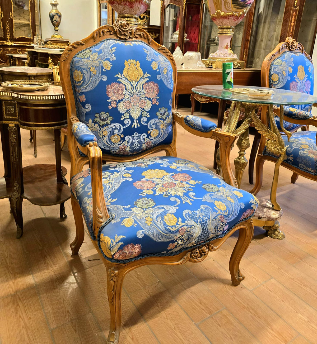 French Louis XV Armchair – Blue Floral Damask Upholstery with Gilded Wood Frame