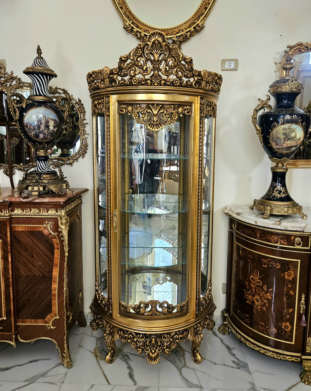 French Rococo Glass Display Cabinet – Gold Leaf Curio Vitrine with 4 Shelves & Key
