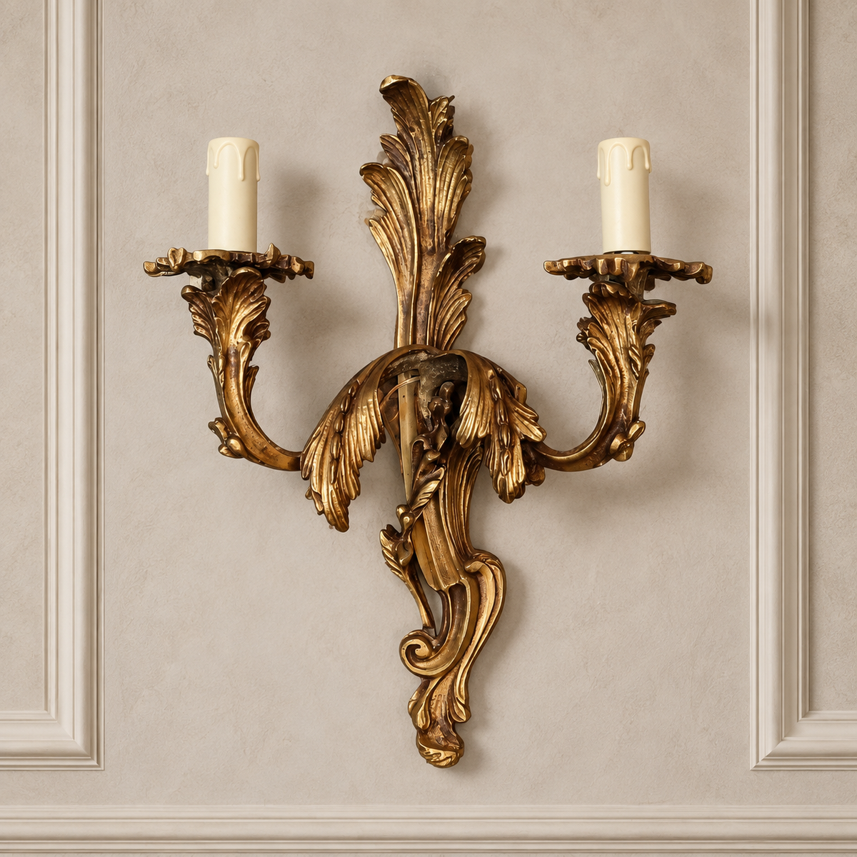 French Gilt Gold Leaf Double-Arm Wall Sconce with Ornate Botanical Foliate Carved Details