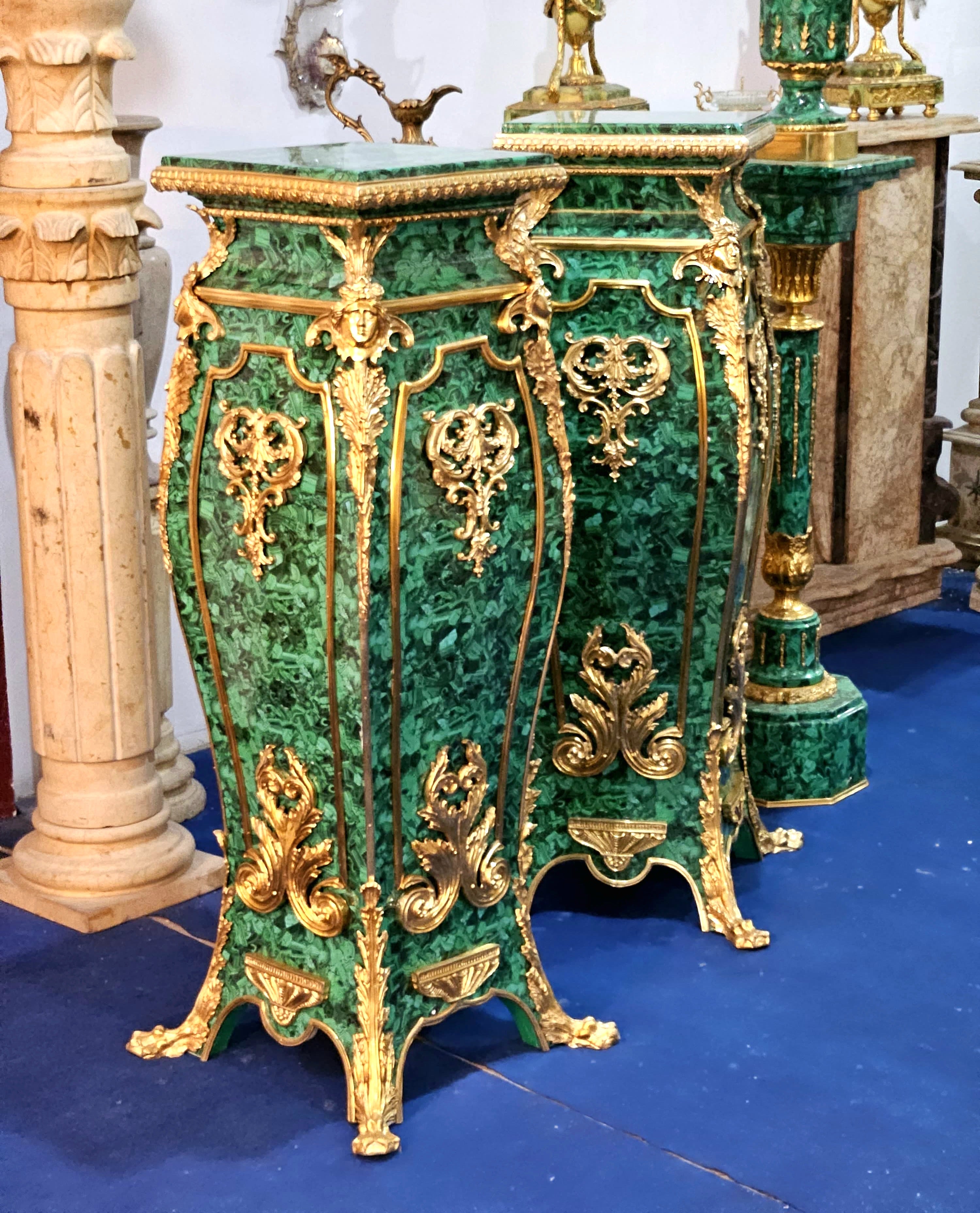 French Rococo Bombe Pedestal – Green Accent Column with Bronze Mounts & Gold Leaf Details