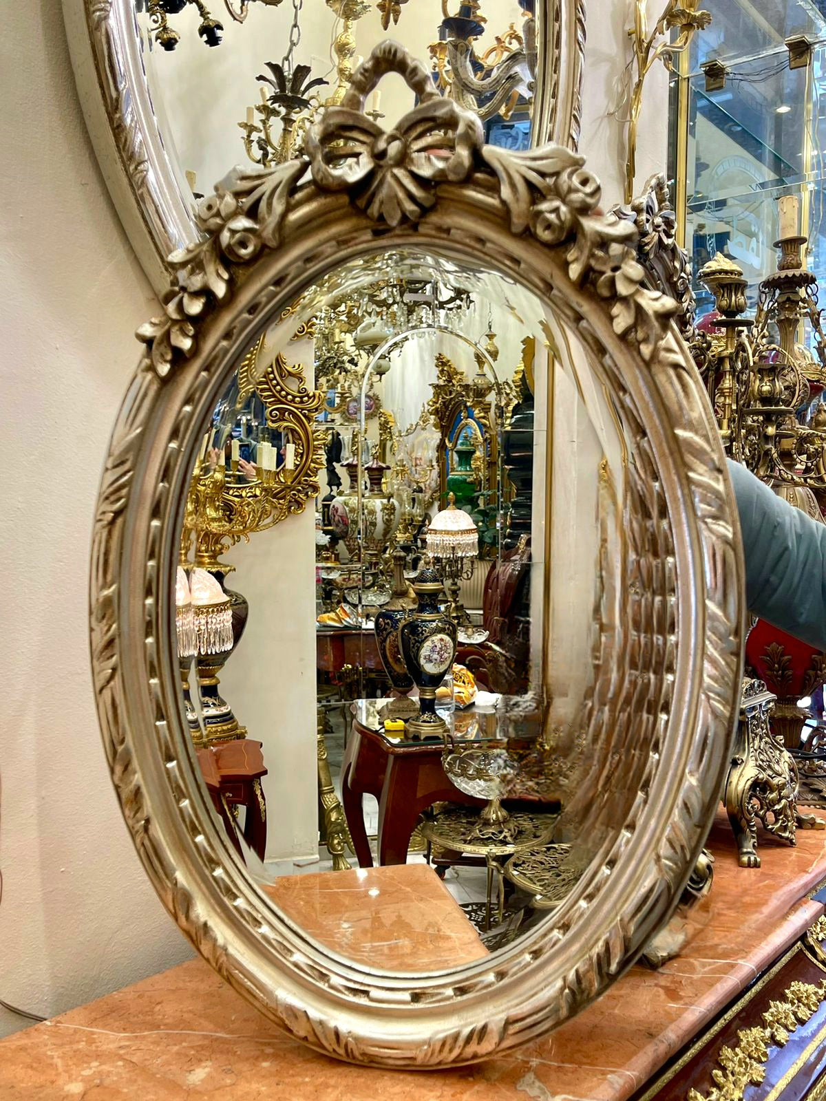 Vintage Oval Wall Mirror – Silver Leaf Frame with Ribbon Crest