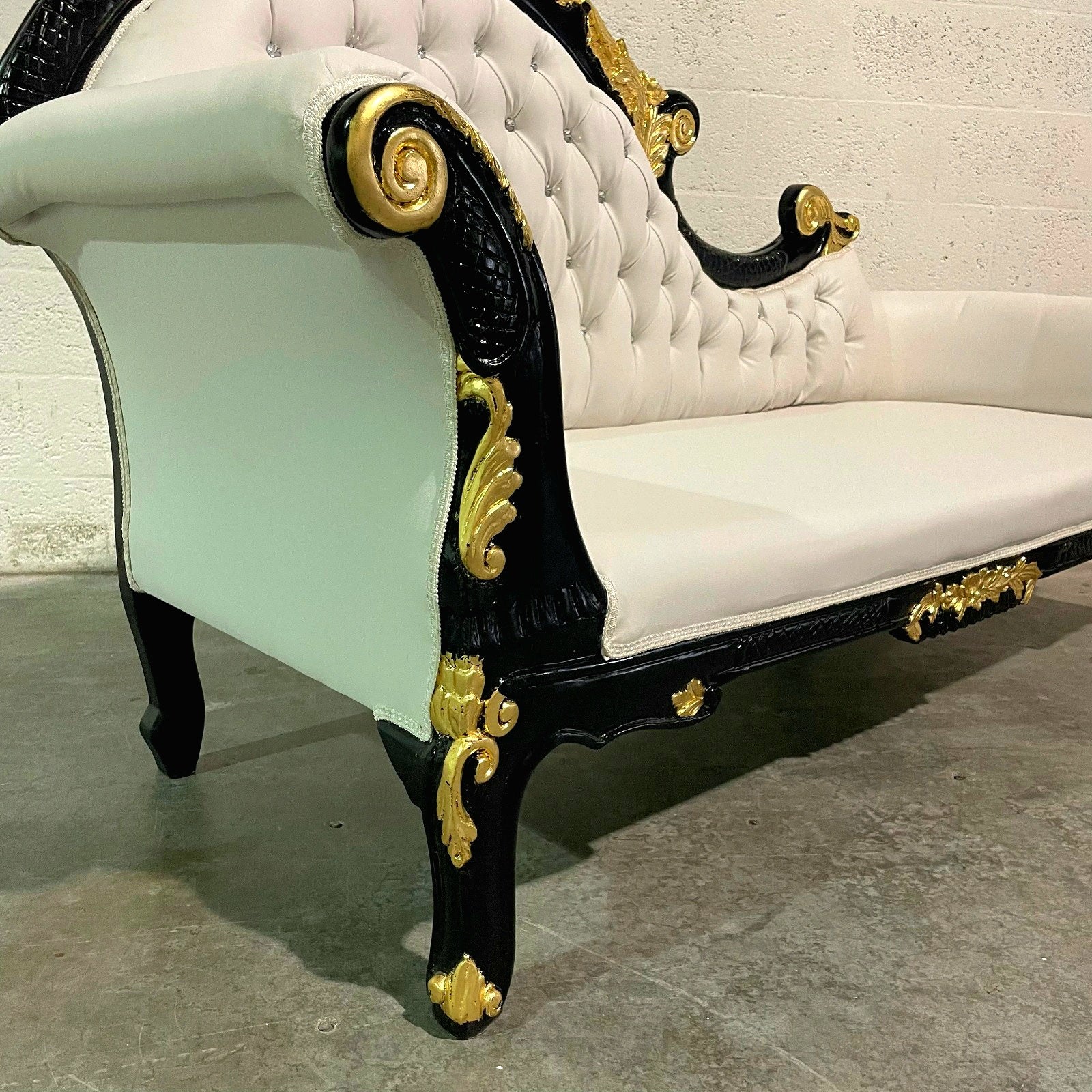 Rococo Chaise Lounge – White Leather, Black Lacquer Frame with Gold Leaf & Crystal Tufting