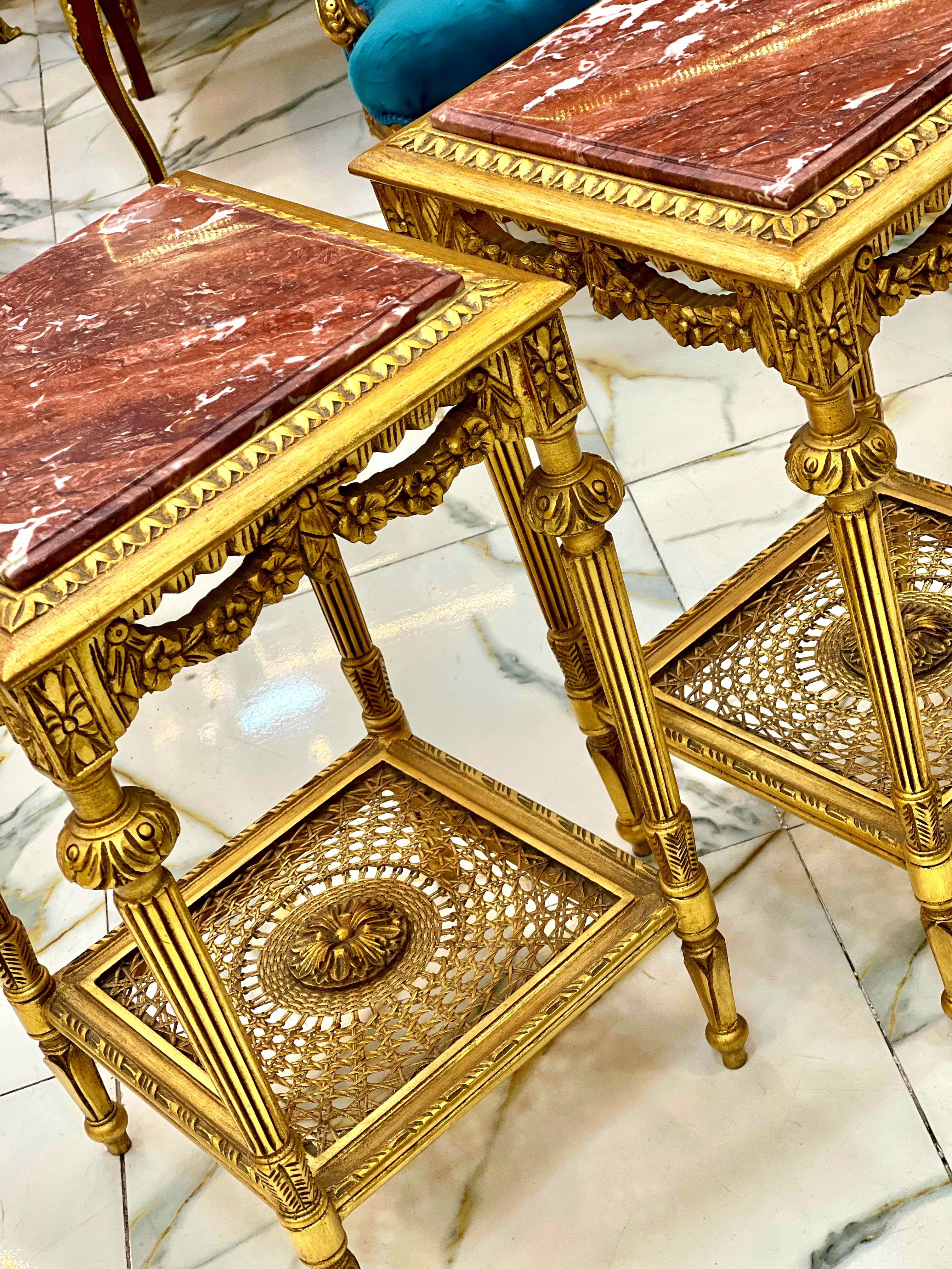 French Style Marble Topped Side Table – Gold Accents, Elegant Design